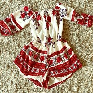 Floral Romper. Size Small.